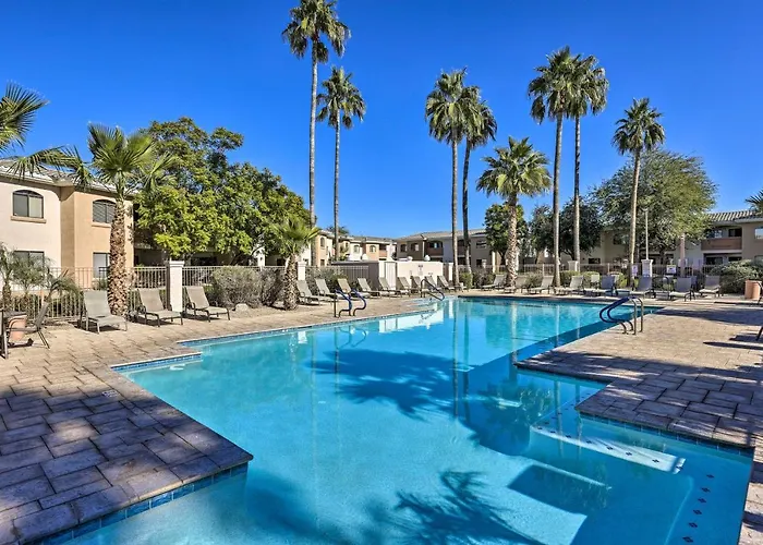Families & Dogs Welcome! W/ Pool Holiday home Phoenix